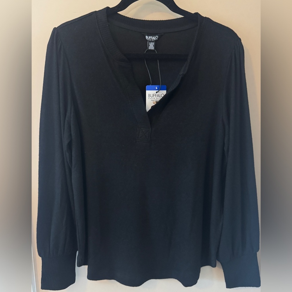 🖤🤍 BUFFALO LADIES SWEATER🤍🖤